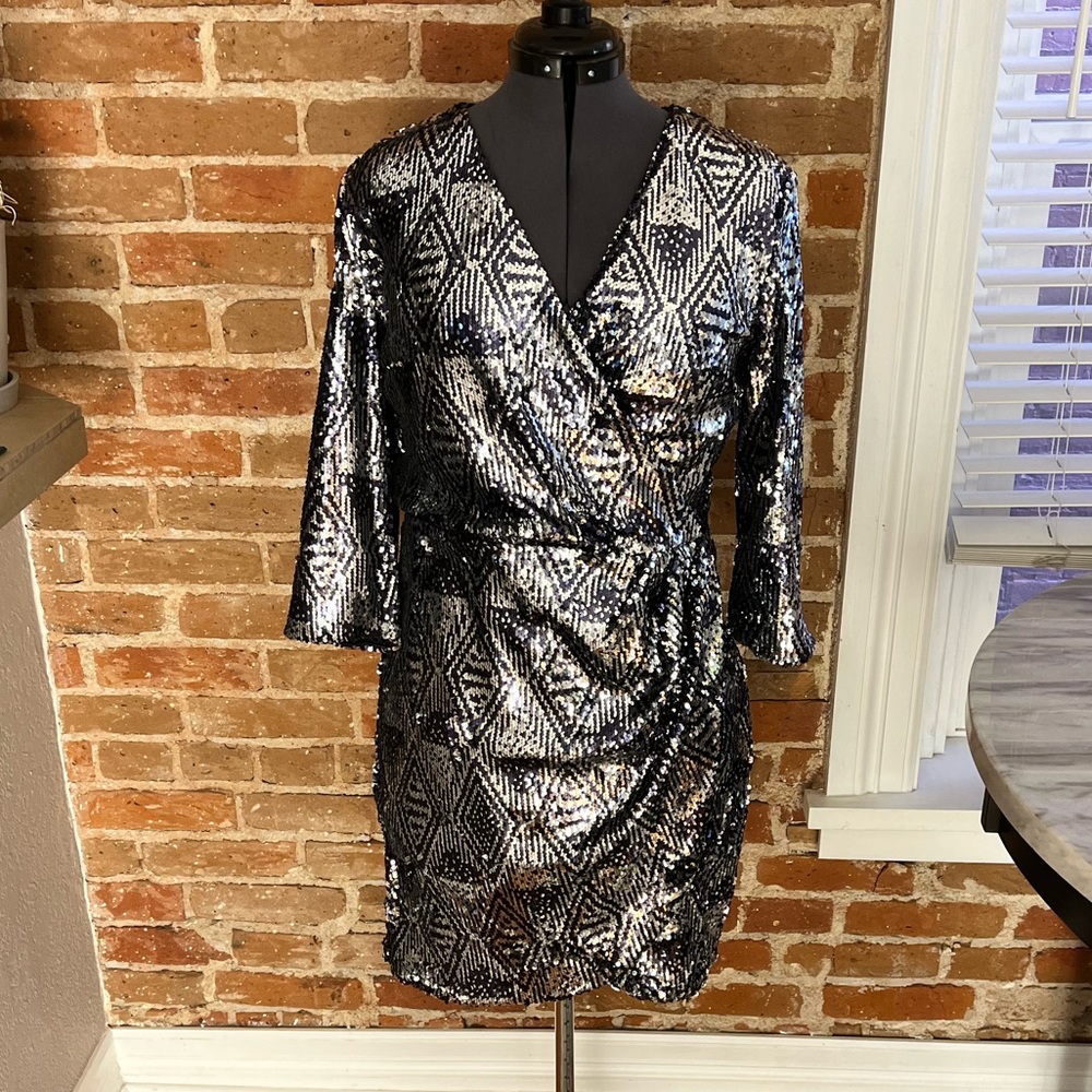 Laundry Sequin Cocktail Dress, Size 12.  NWT